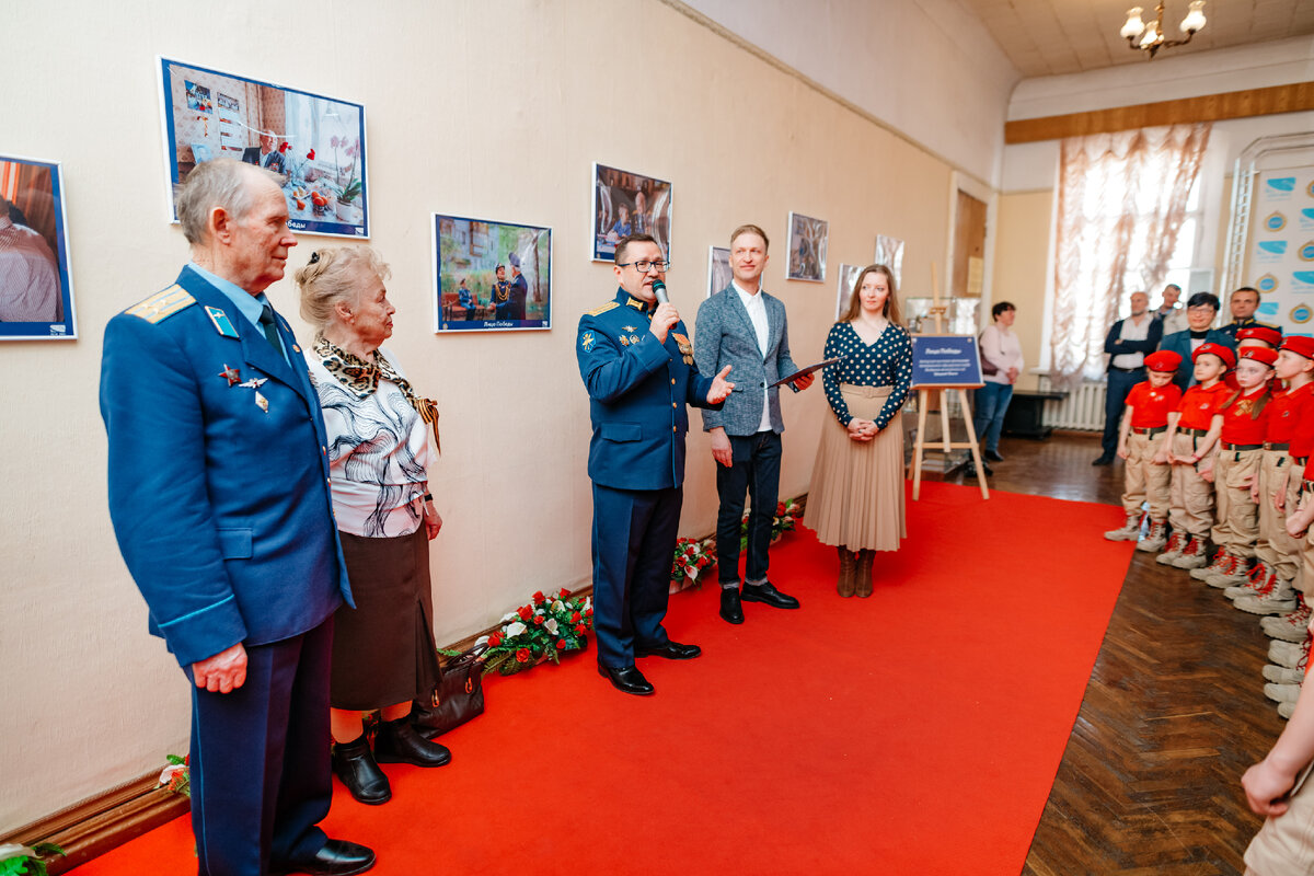 В Москве открылась персональная выставка фотографа Центрального офицерского клуба ВКС Ольги Шацкой «Лица Победы»