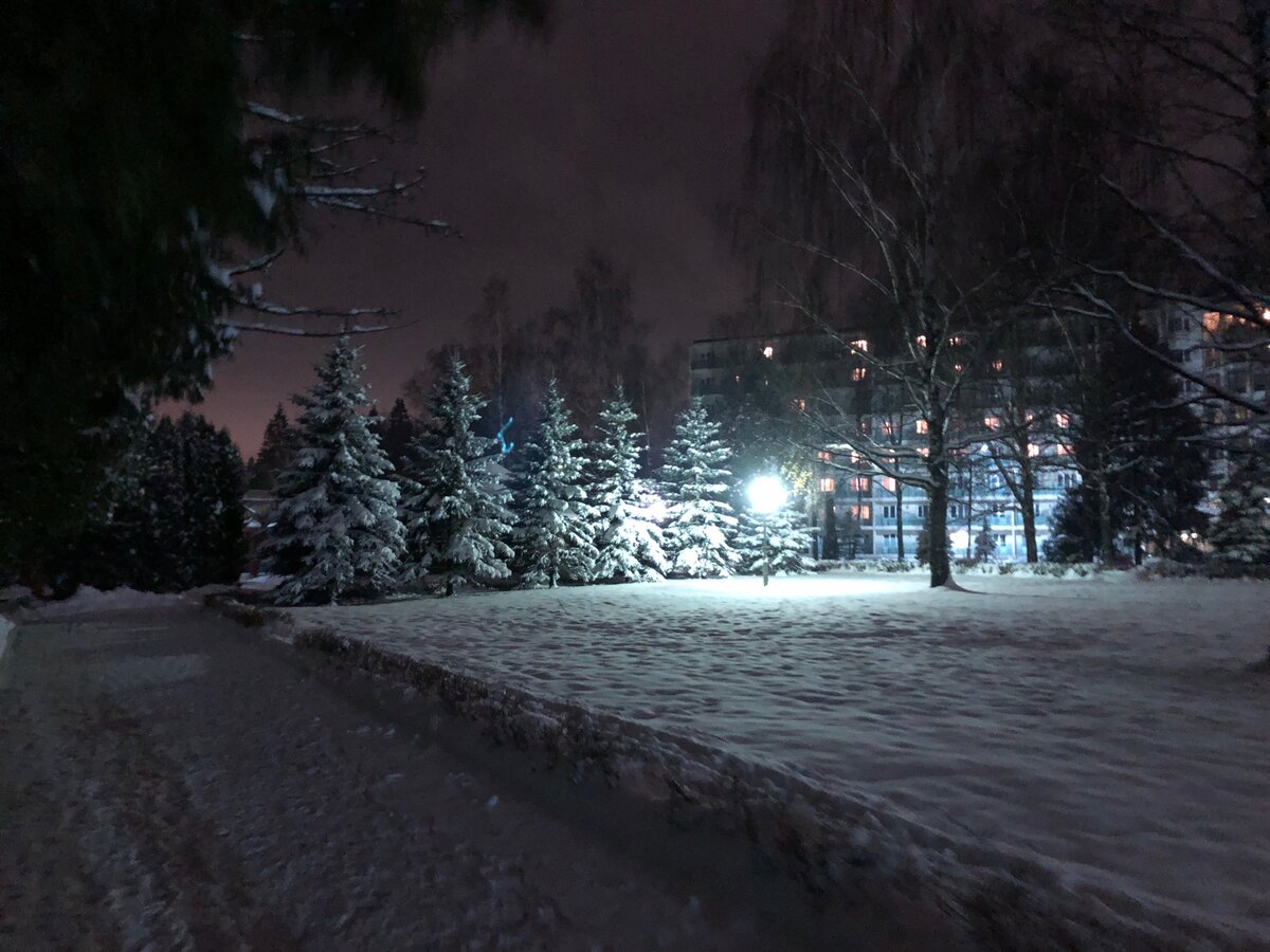 Московская область, Мытищинский район, деревня Аксаково, дом 1