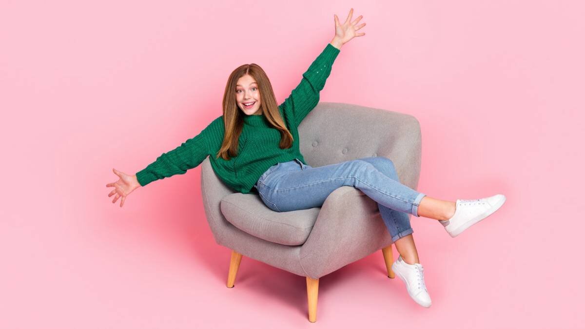    С мягкой мебелью тоже обошлось без сложностей. Ушедшие компании с легкостью замес тили Hoff, «Андерсен», «Авангард», Dreamline, «Стол-плит». Сейчас они производят стильные и современные кресла, пуховики самых разных цветов и вариаций. Ценовая политика — от пяти до 20 тысяч рублей. / Фото: Shutterstock / FOTODOM