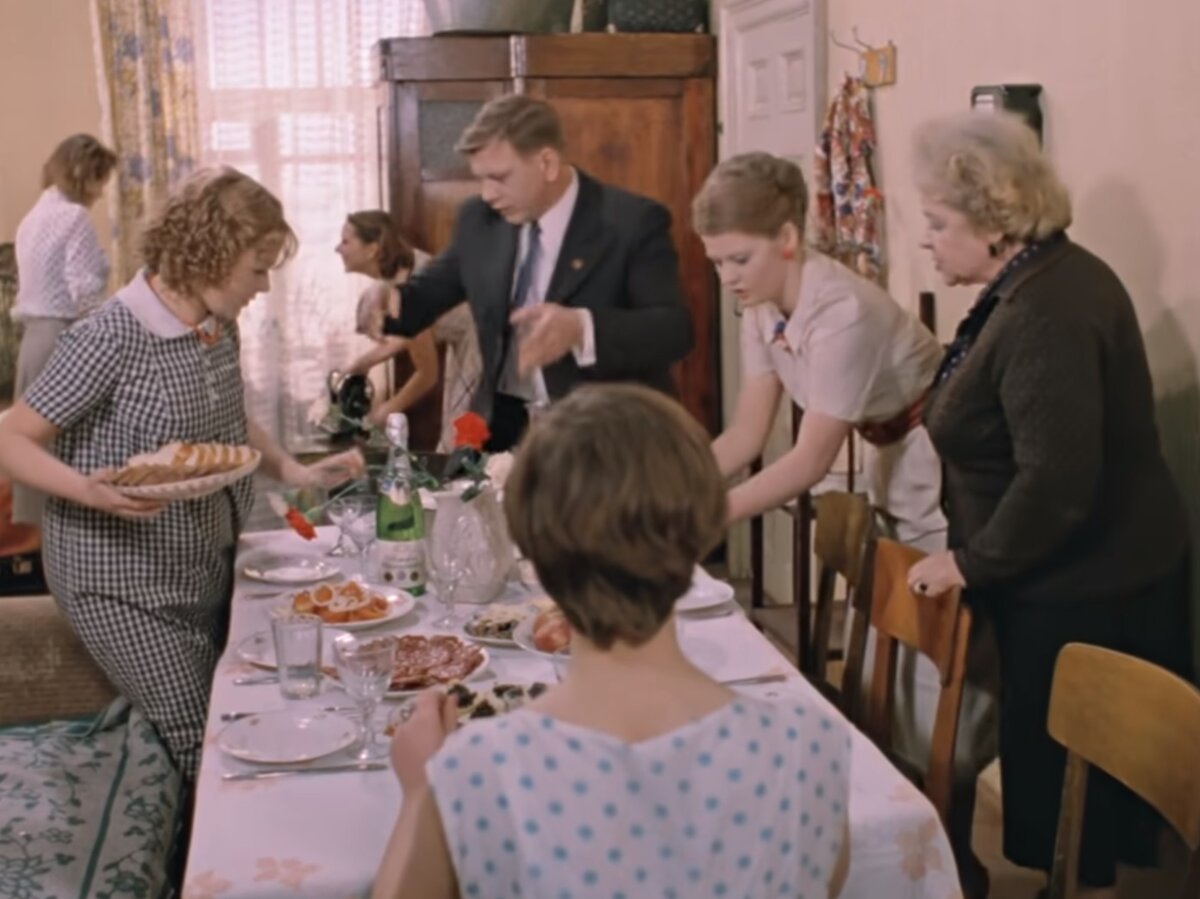 Праздничное застолье