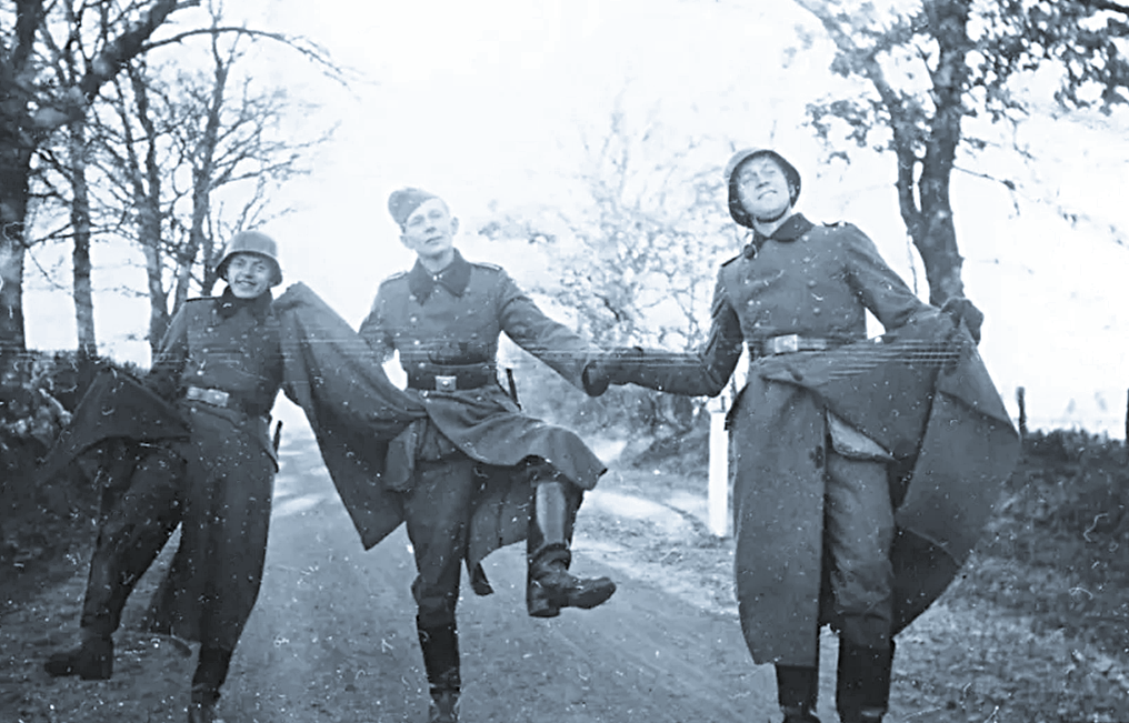 Гитлеровцы валяют дурака, 1941 г.