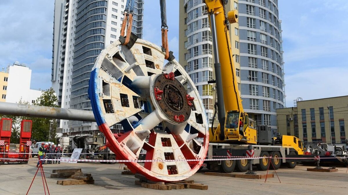     Тоннелепроходческий щит, необходимый для продления метрополитена, доставили в Нижний Новгород. Его монтаж уже начался, сообщил губернатор Глеб Никитин в своем Telegram-канале.