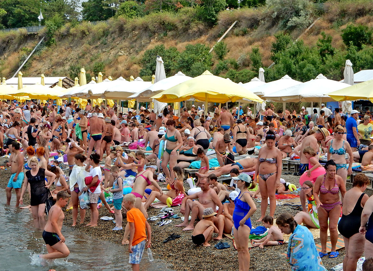 Пляжи в крыму с людьми