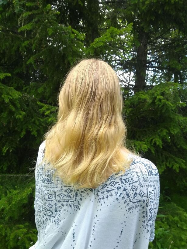 Волосы Ирис после отказа от шампуня. Фото Mirror