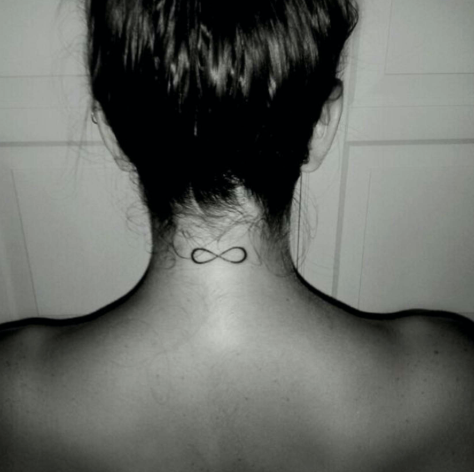 Пример тату со знаком бесконечности