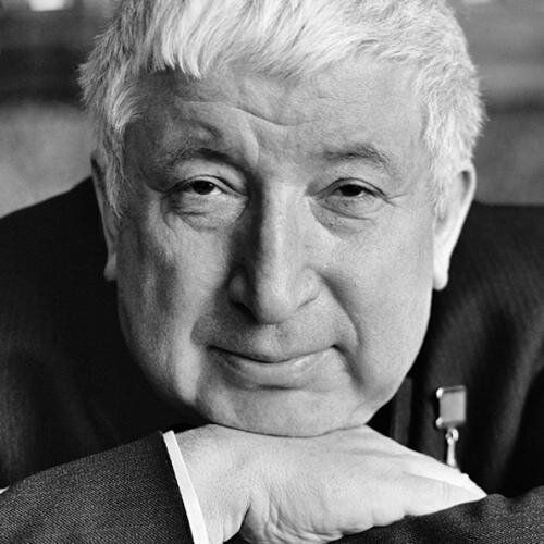 Расул Гамзатов