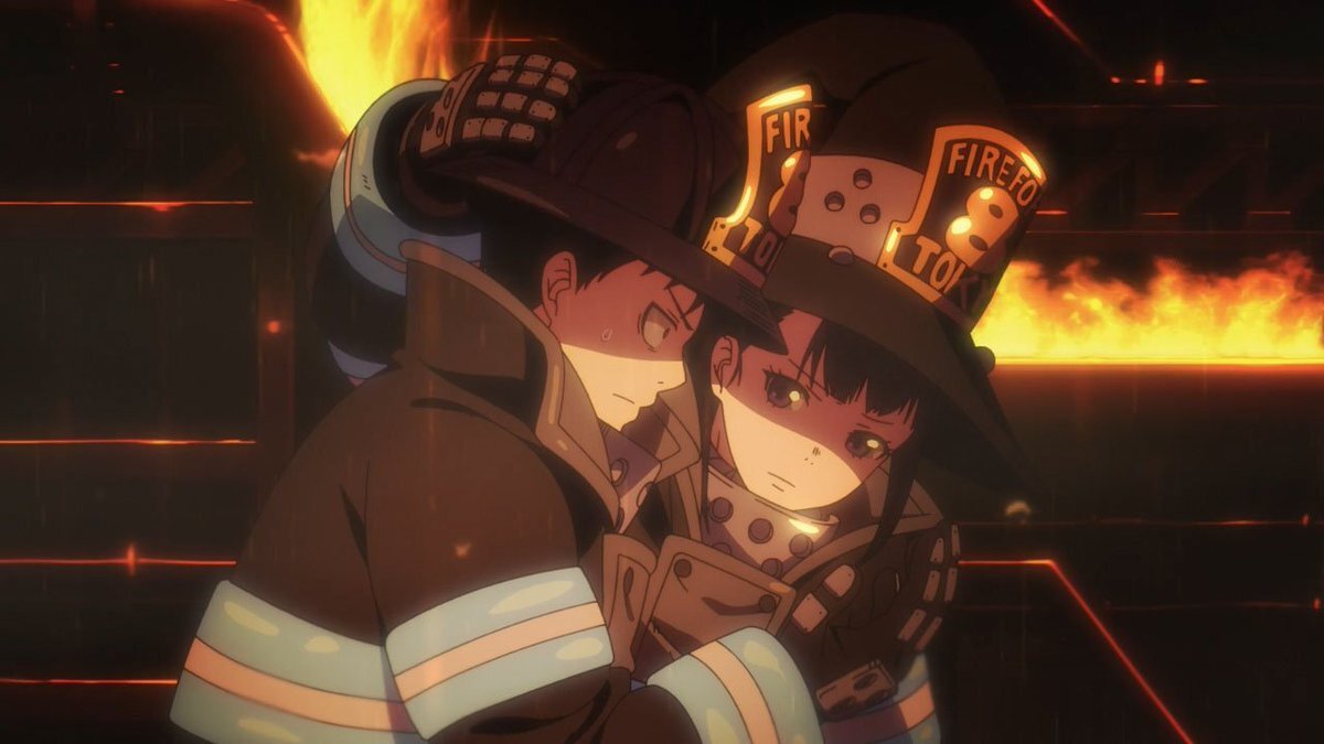 В Токио разворачивается череда трагедий. Люди возгораются без причины, превращаясь в живой столб огня. Они получили название «инферналы». Первые появления этих существ внесли хаос и страх в жизнь города, но стоило только привыкнуть к ним, те начали эволюционировать. Они научились управлять силой огня, оставляя человеческое обличье. Среди таких людей оказался парень по имени Синра Кусакабэ. Он способен воспламенить по желанию собственные ноги, за что обрел кличку «Дьявольские Ступни».Вскоре главный герой оказывается в рядах специальной пожарной бригады №8. Она особенная тем, что в ней состоят инферналы, которые умеют управлять огнём, и этой способностью они гасят пламя инферналов. Касакабэ вместе с товарищами предстоит разгадать загадку появления таких как они. Это не просто работа, а настоящее призвание, тем более что Синрэ важно выяснить правду, ведь более десяти лет назад в пожаре погибла его семья.