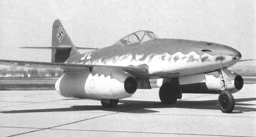  Фото: Messerschmitt Me-262A-1 Schwalbe.