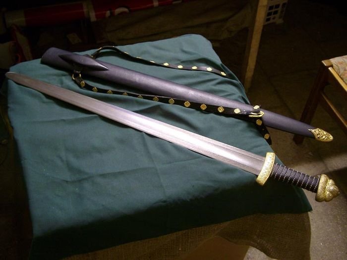 Русский меч, современная копия. Фото из открытого источника яндекс.