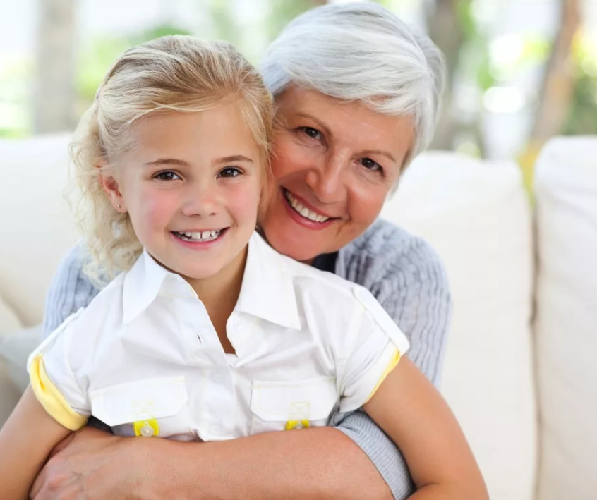 Хорошо, когда рядом любящая бабушка