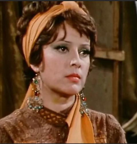 Сцена из спектакля "Средтво Макропулоса", Малый театр, 1978 год, актриса   Нелли Корниенко