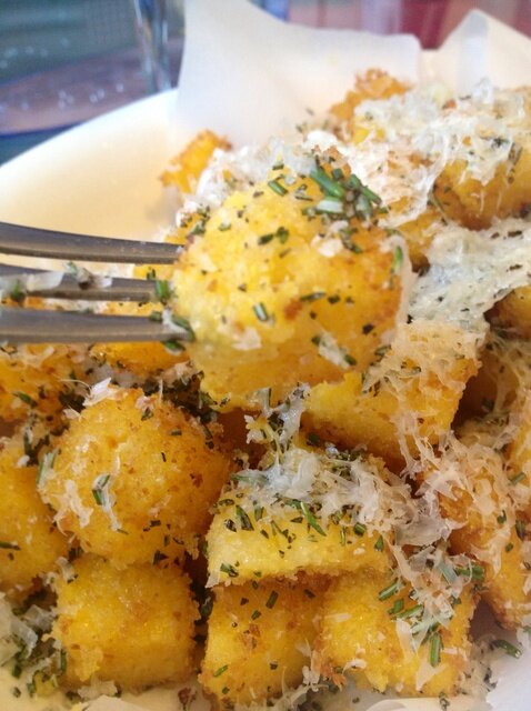 Жареная мамалыга – вкусно и питательно!