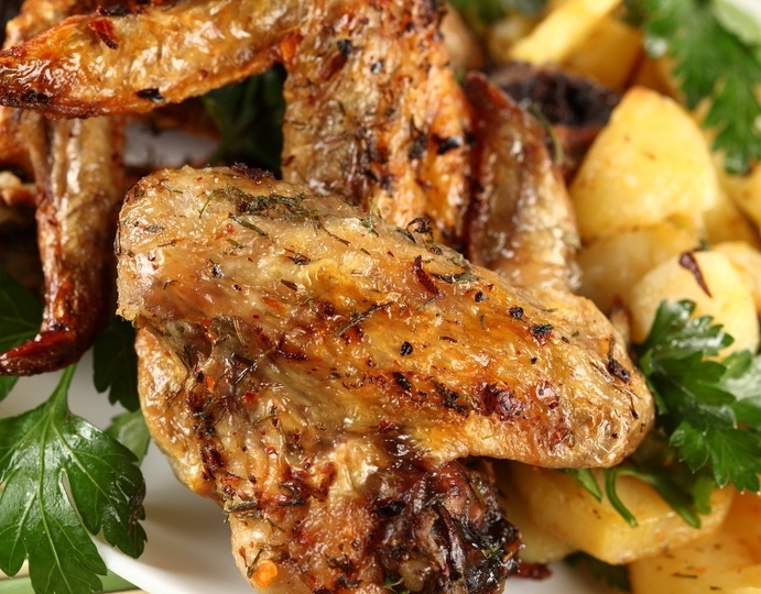 Рецепты приготовления куриных крыльев с картошкой в мультиварке