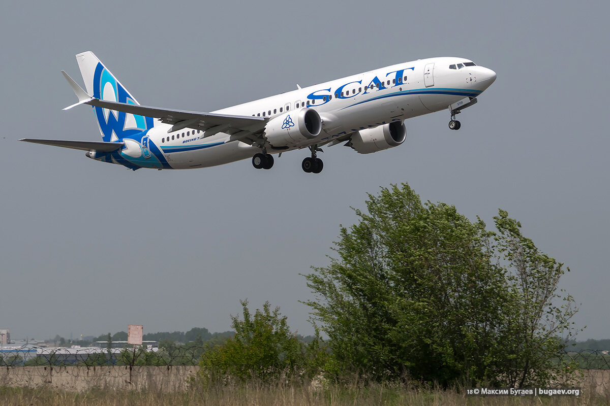 Boeing 737-8 MAX, Алматы, май 2018.