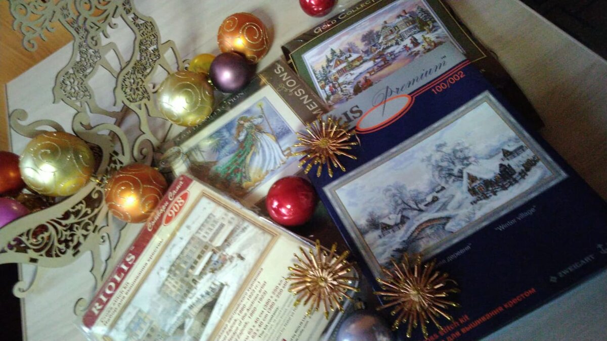 Мое фото с моими наборами.