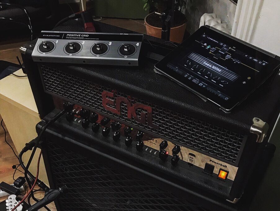 iPad, Line 6 Sonic Port, Positive Grid BT4