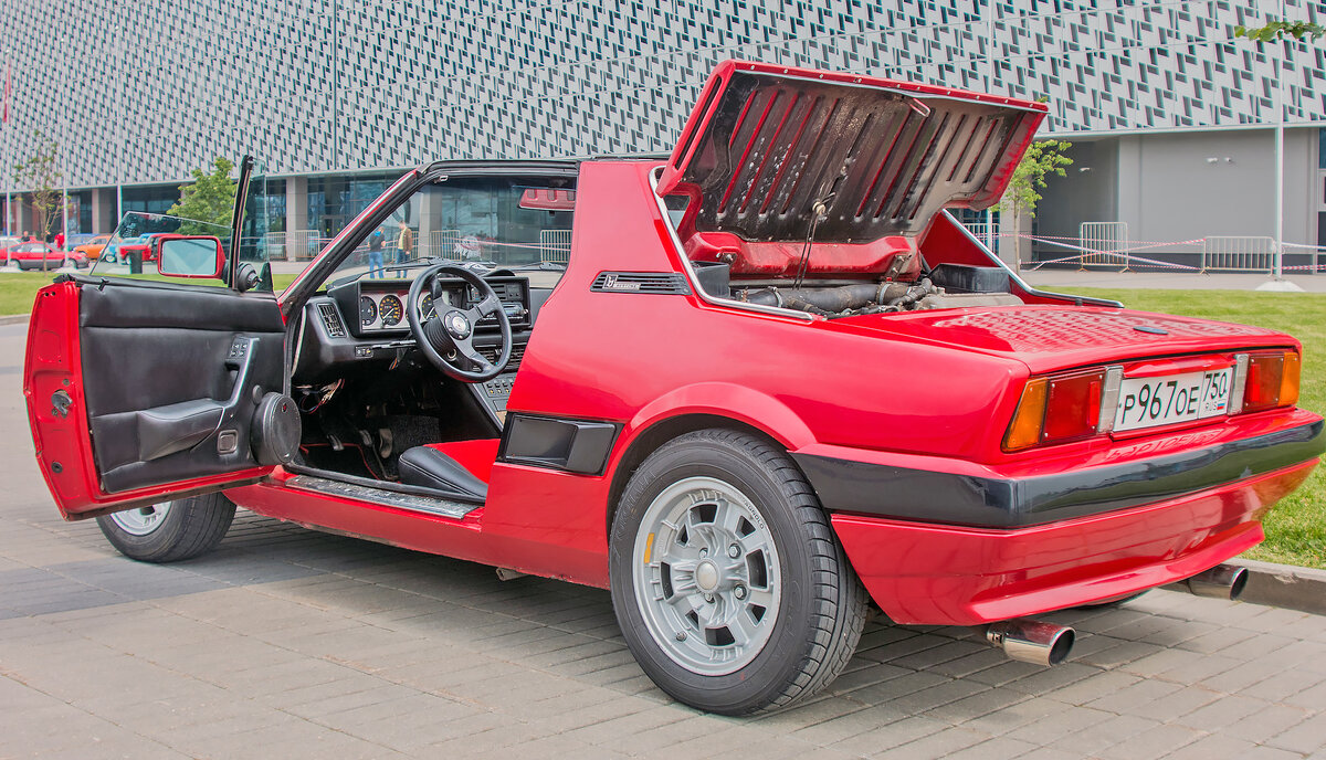 FIAT-X1/9: удачный родстер из Италии, проживший долгую жизнь на конвейере.  | Шкатулка автоисторий | Дзен