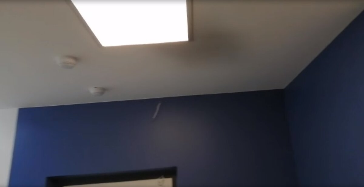 Заказчик выбрал синий цвет для прихожей