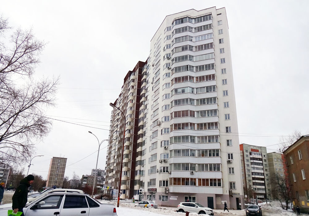 Пенопластовый дом в России вместо коровника в Германии. Изучаю соседскую многоэтажку. Хожу, смотрю и снимаю видео