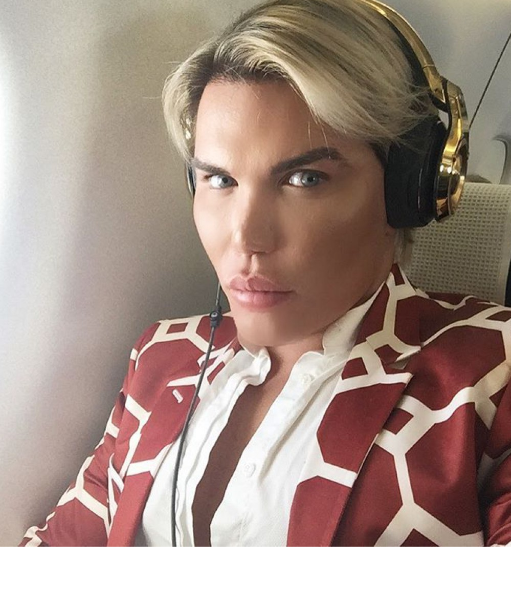 Родриго Алвес , модель