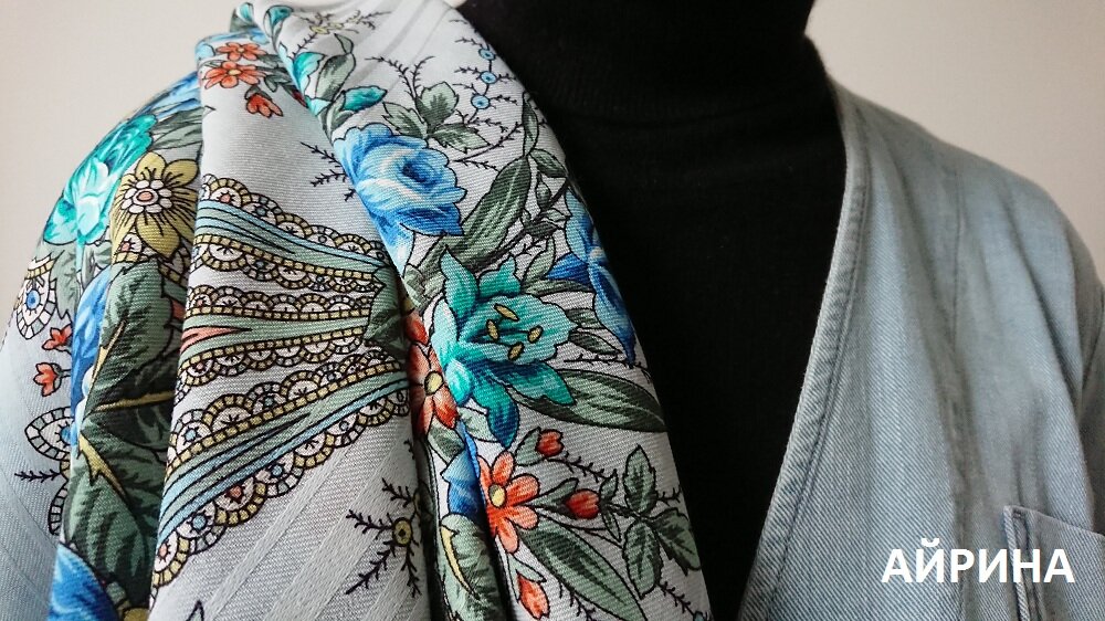 Павловопосадский платок "Лариса", художник Регунова Екатерина