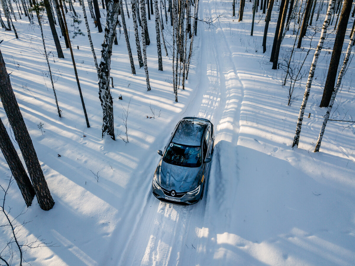 Снег, лед, инерция мозга, заносы и Renault Arcana. Зимний тест-драйв в двух актах