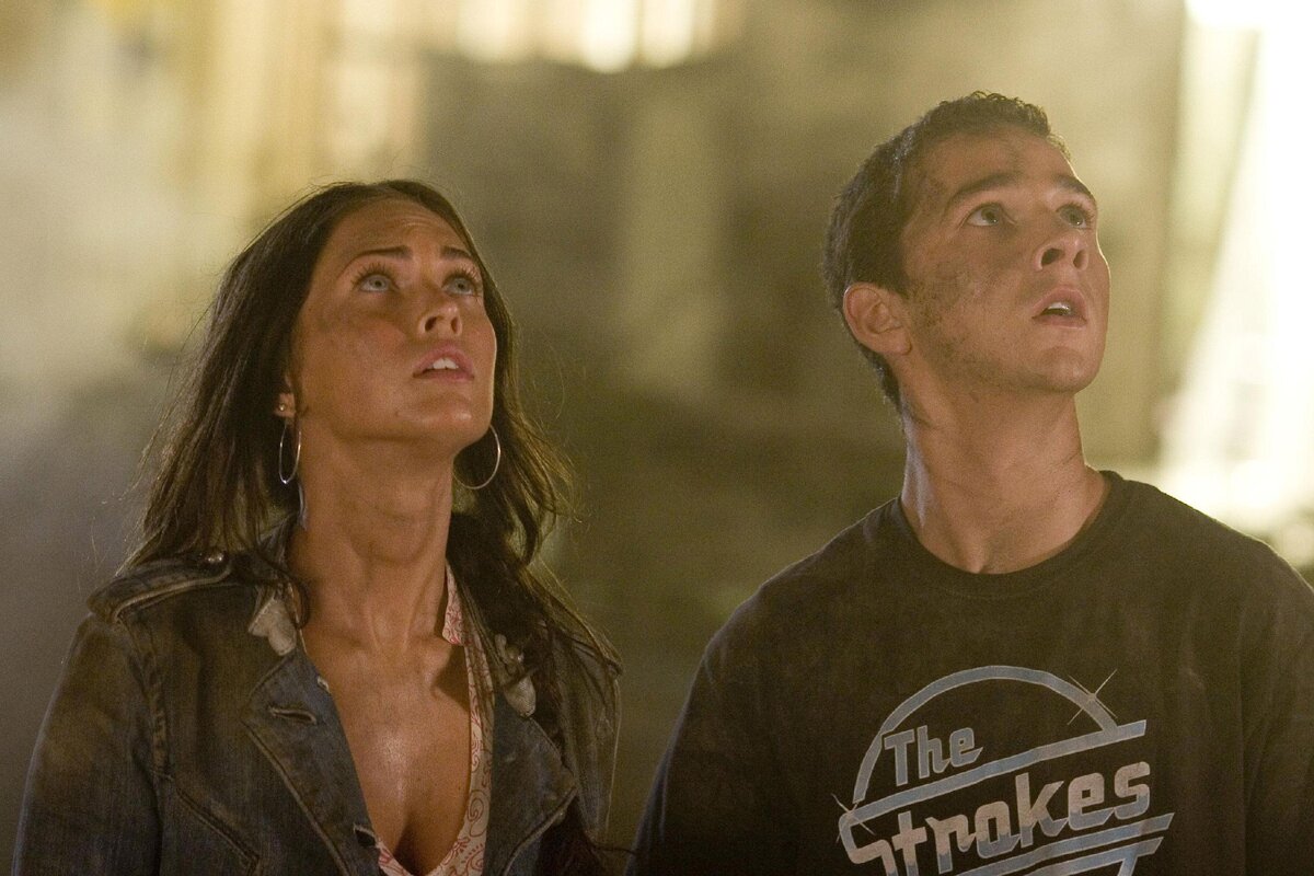 Кадр из фильма Трансформеры (2007)