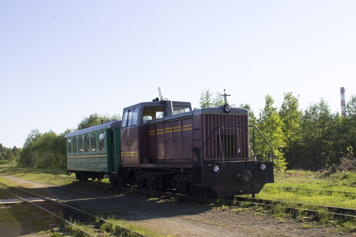 Пассажирский литерный поезд "Угольная - Строкинка" В составе один жёсткий пассажирский вагон ПВ-40.