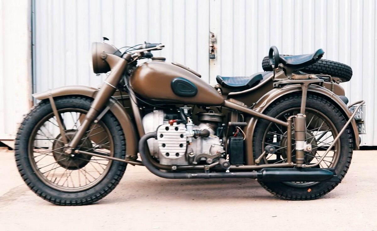 Советский мотоцикл М-72