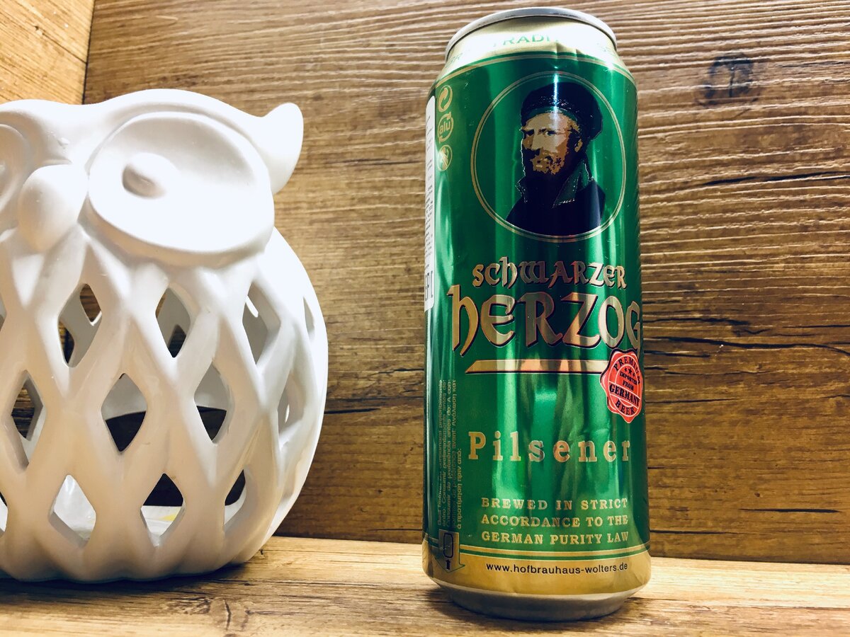 Пиво Wolters Schwarzer Herzog Pilsener в банке.