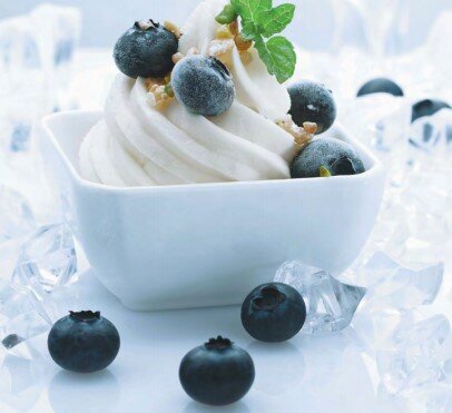 Разновидностей прохладного варианта "сладости для радости" ни чуть не меньше, чем видов сыров или вина, а удовольствие от размеренного употребления на десерт можно получить как минимум столько же