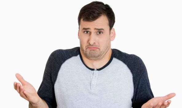 Согласно статье 19.15.1 КОАП РФ гражданину без регистрации придется заплатить адм. штраф: 3-5 тыс. руб. в Москве и Петербурге и 2-3 тыс. руб. в других регионах. 