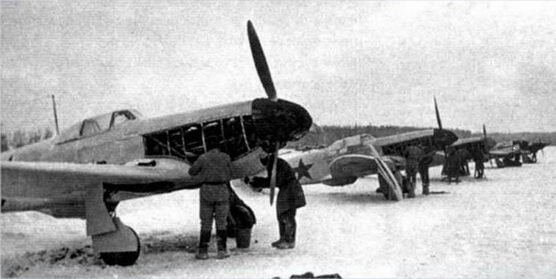 Истребители Як--1б эскадрильи «Нормандия». 1943 г. Фото из журнала "Авиация и космонавтика"