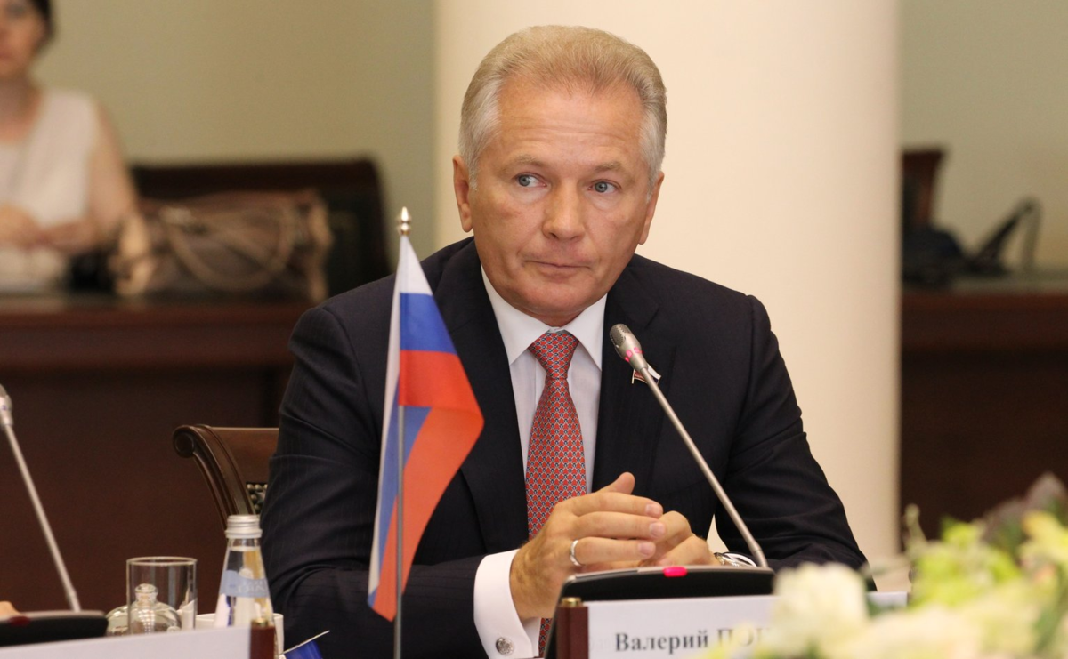 Богатства чиновников. Богатый чиновник. Роскошь чиновников. Богатый чиновник. Роскошь чиновников.