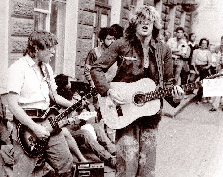 Какая-то рок группа