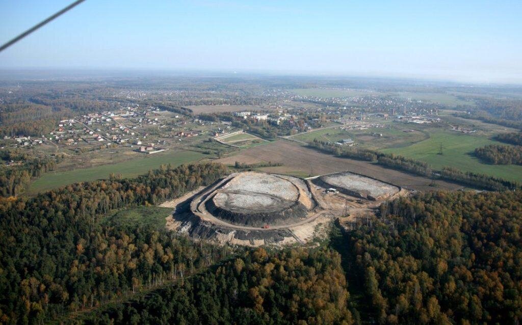 Дроны могут помогать в мониторинге уже существующих полигонов ТБО  / Изображение взято с блога dji-blog.ru