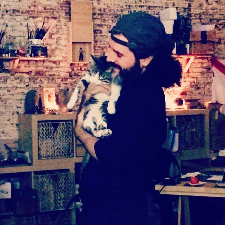 Художник Микель Оласабаль, фото:https://www.instagram.com