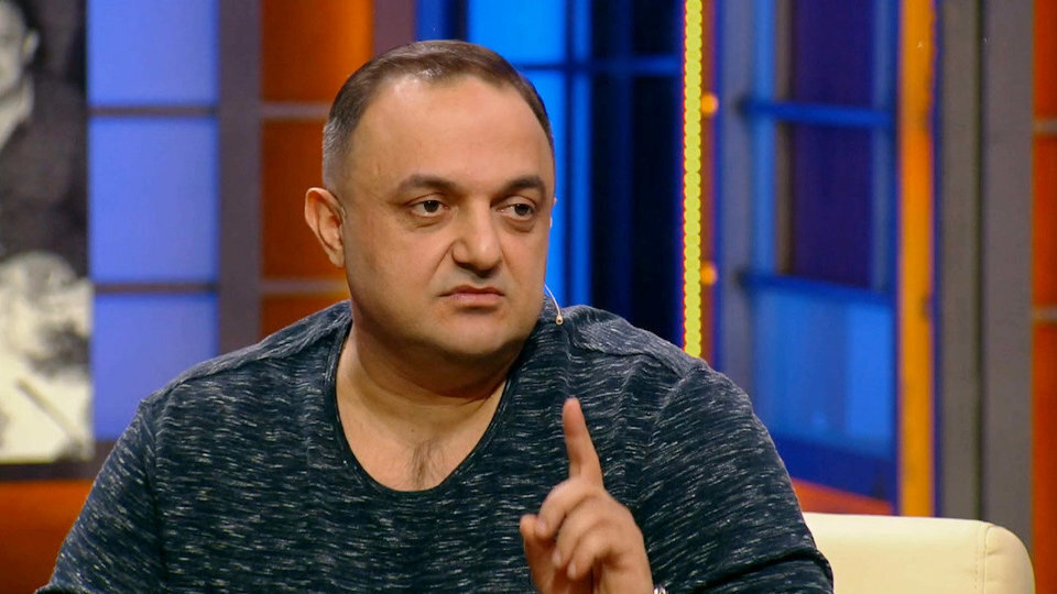 фото взято из гугл картинки Альберт Бегракян