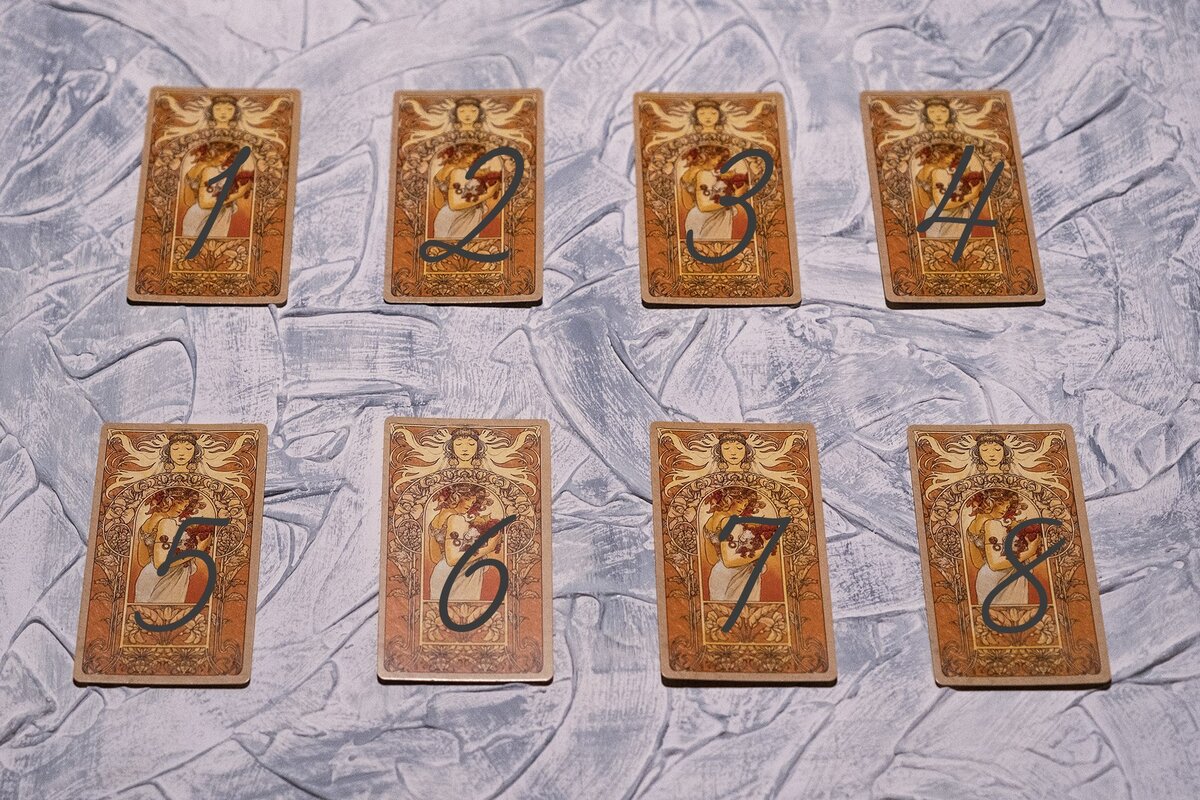 варианты в карусели ->