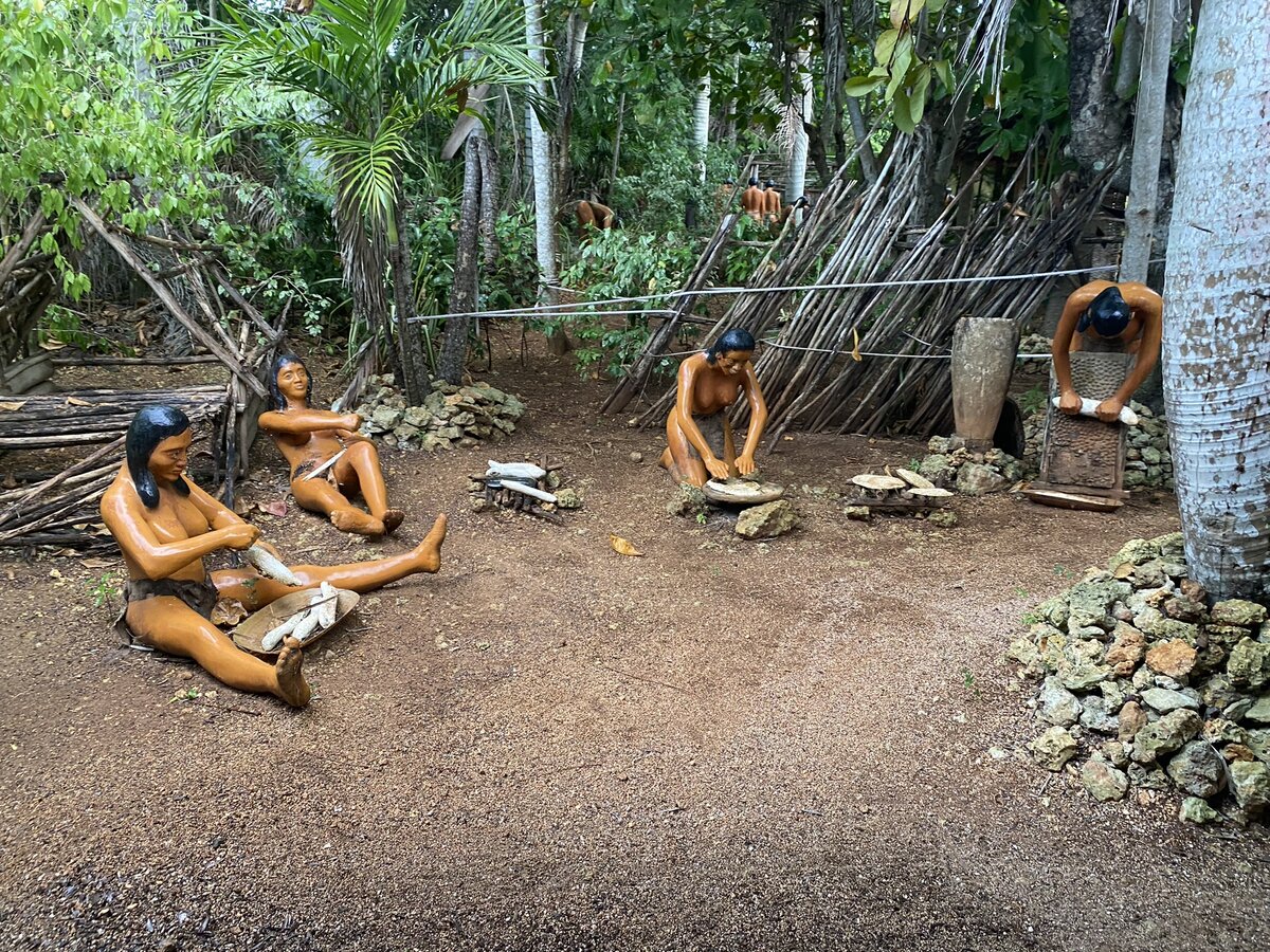 Парк Конкистадоров. Индейцы таино