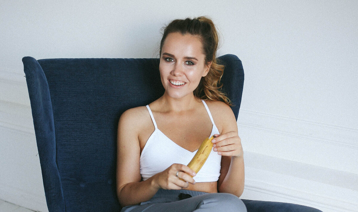  
Эта тема крайне актуальная, так как именно наше отношение к еде очень сильно влияет на наше пищевое поведение, выбор продуктов в магазине и последствия этого выбора для нашей фигуры.