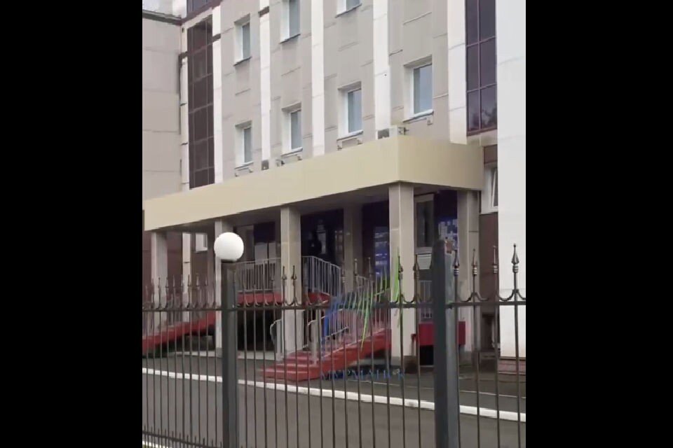     Все посетители и работники эвакуированы. Фото: скрин видео t.me/groupmurmansk