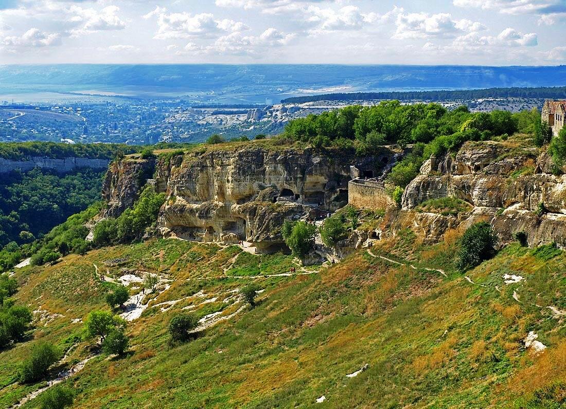 Чуфут кале в крыму фото пещерный город