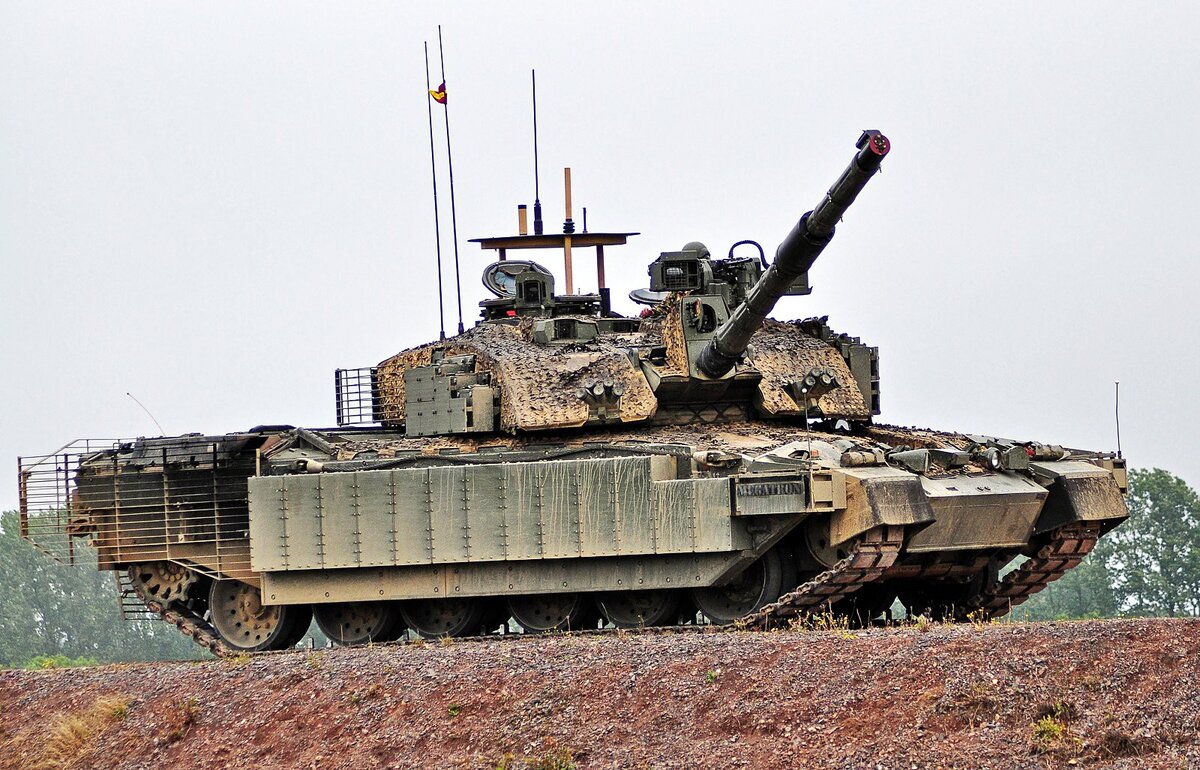Challenger 2 с динамической защитой ROMAR