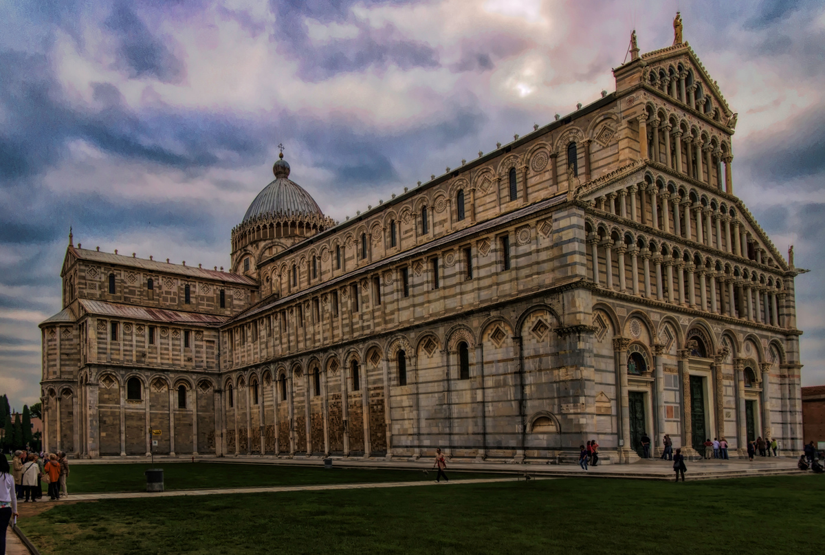 пизанский собор романский. романский стиль в италии пиза. пизанский собор успения пресвятой девы марии романский стиль. романский стиль в италии. пизанский собор романский стиль архитектуры.