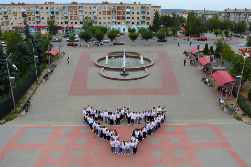    Флешмоб «Голубь мира» (фото центр «Планета молодых»)