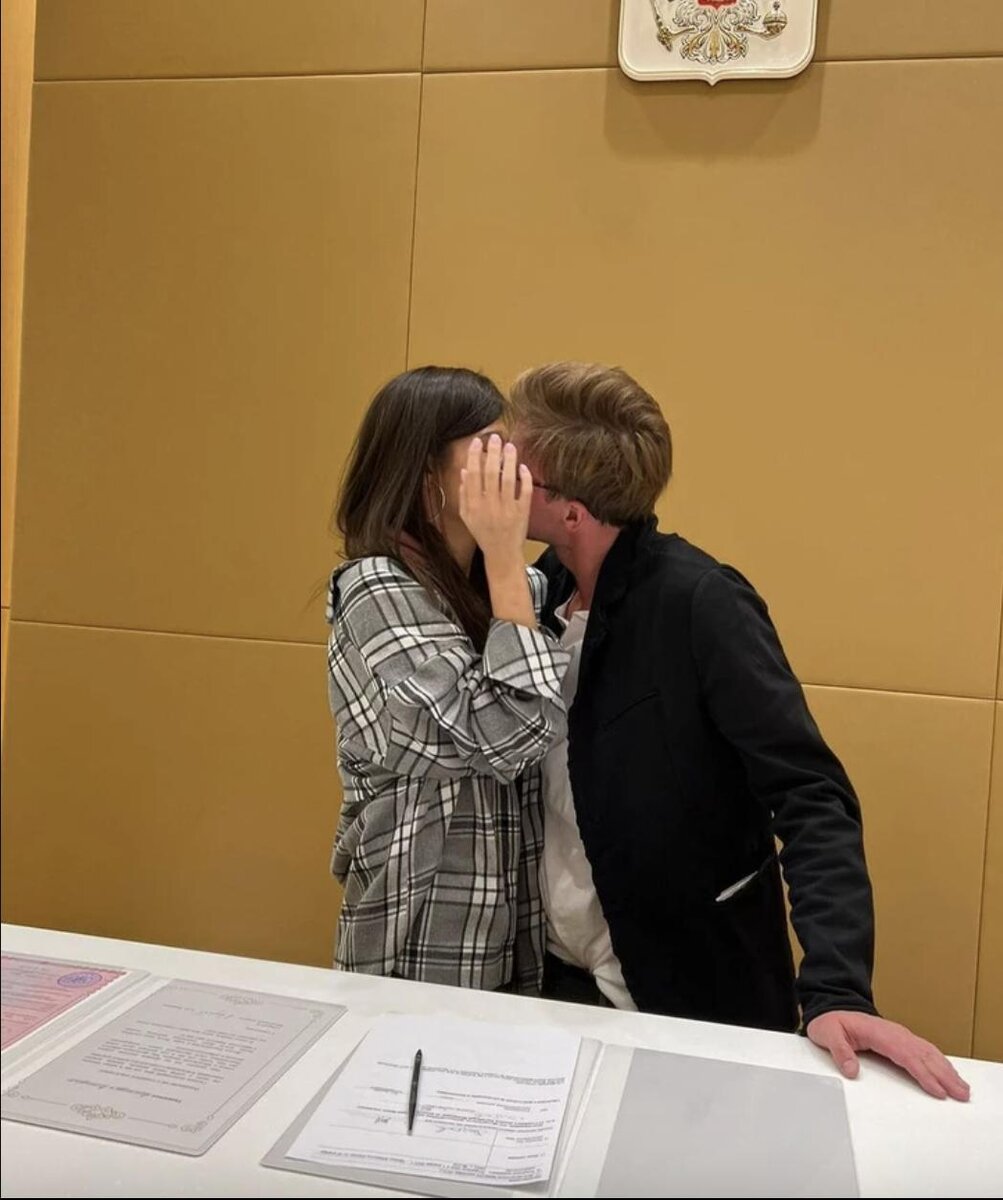    Александр Петров с женой