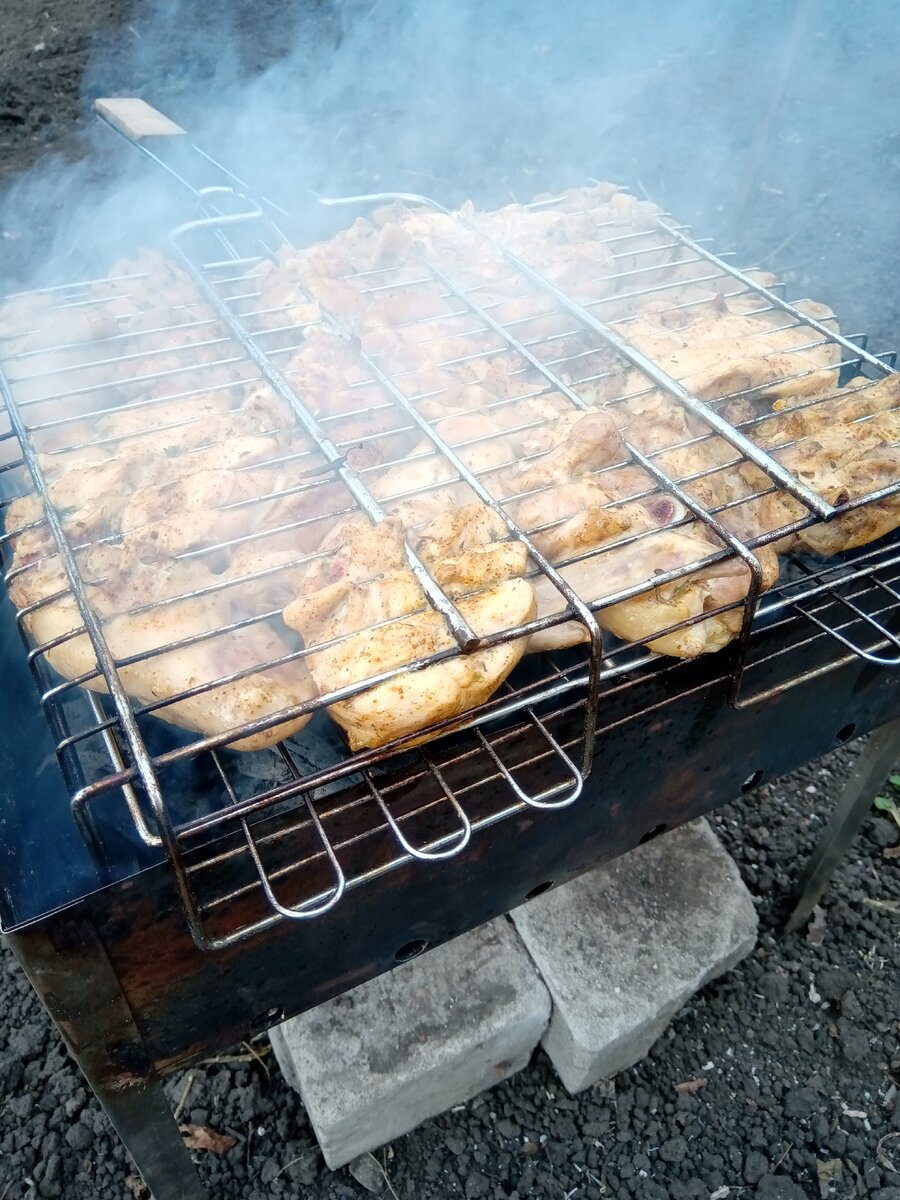 На поляне у Ани.