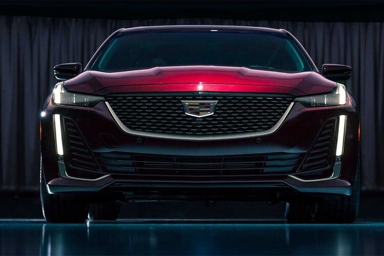 новый Cadillac CT5