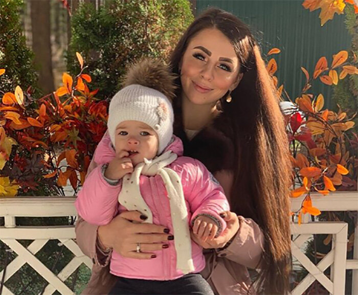 Ольга Рапунцель с дочкой